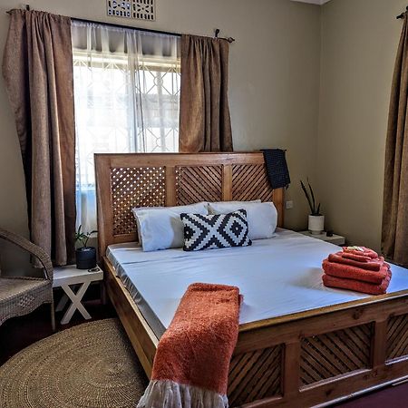 The Lion King Homestay Moshi Buitenkant foto