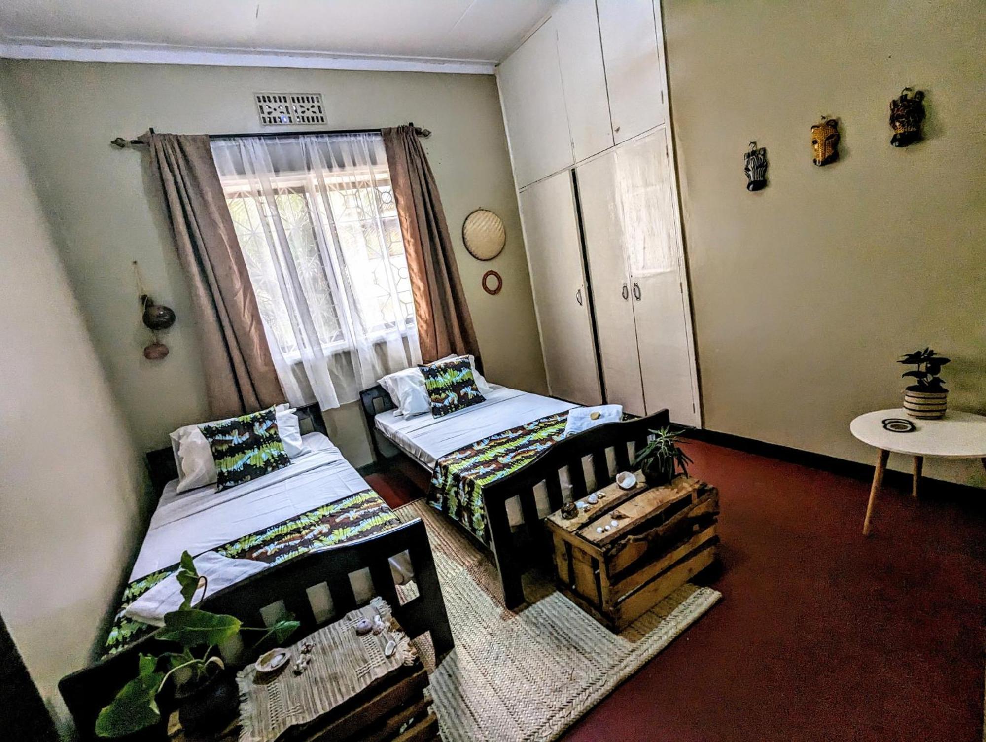 The Lion King Homestay Moshi Buitenkant foto